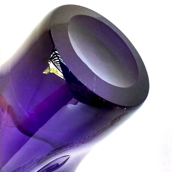 Art Glass Purple Handkerchief Vase - Picture 6 of 10